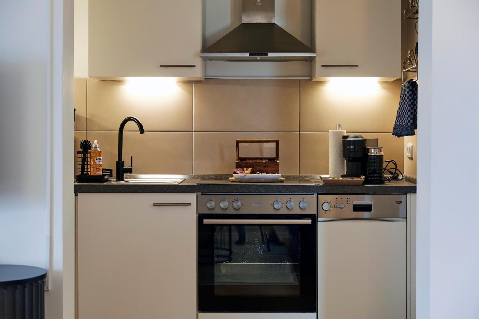 R B Apartment Am Airport Hamburg - 1-4 Personen - Kueche - Smart Tv - Waschmaschine - Perfekt Fuer Geschaeftsreisende Oder Familien Ngoại thất bức ảnh